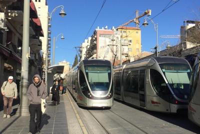 Jerusalén de un extremo al otro: en tren