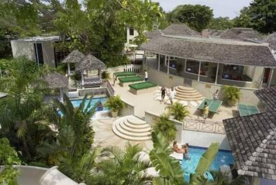 Traslado privado entre Hedonism ll Resort y el aeropuerto