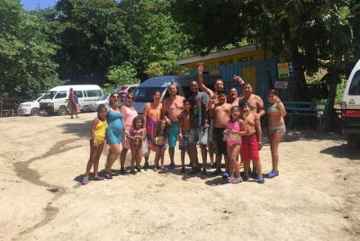 Tour guiado de Hooves a caballo, Blue Hole y White River Rafting 