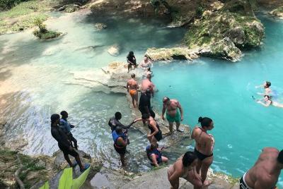 Combo privado de Blue Hole, Tubing y River rafting de Ocho Rios