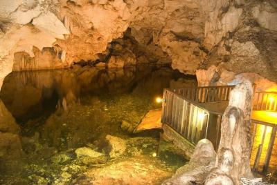 Cuevas Green Grotto de Runaway Bay