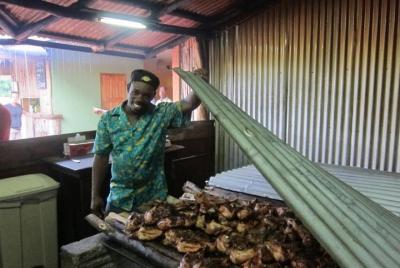 Almuerzo en Scotchies Jerk Center desde Ocho Ríos