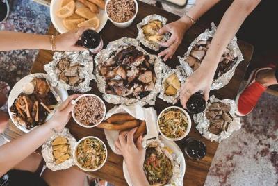 Traslado privado de ida y vuelta para jerk jamaicano en Scotchie'