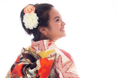 1 【Curso SAKURA】 Caminando por Beppu con kimono de alquiler 1 día