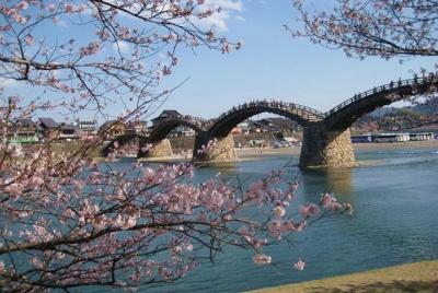 Excursión privada de un día al puente de Kintaikyo y al santuario Excursión privada de un día al puente de Kintaikyo y al santuario