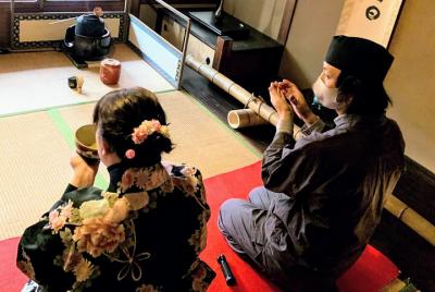 Ceremonia del té japonesa en auténtica casa machiya