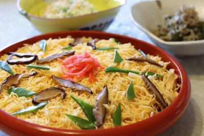 Lección de cocina casera japonesa de temporada auténtica con un l