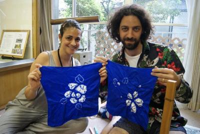 Kasamaki y Nuishime Shibori Envoltura de clase de tela