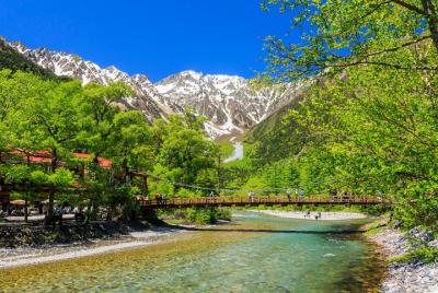 Excursión de un día a los Alpes japoneses en Kamikochi con un guí