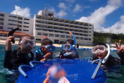 [Isla principal de Okinawa, Motobu, Nakijin] Curso de snorkel en 