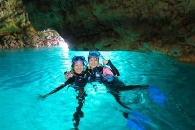 [Cueva Azul de Okinawa] ¡Snorkeling y fácil celebración en bote! 