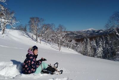 Excursión de caminata con raquetas de nieve desde Sapporo