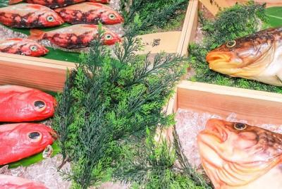 Tour privado: comida japonesa en una ciudad portuaria histórica. 