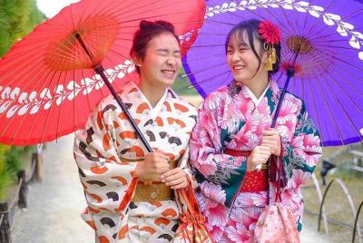 Sesión de fotos profesional privada en el magnífico jardín Ritsur Sesión de fotos profesional privada en el magnífico jardín Ritsur