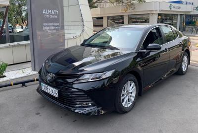 Traslado al aeropuerto de Almaty Toyota Camry 70 Traslado al aeropuerto de Almaty Toyota Camry 70