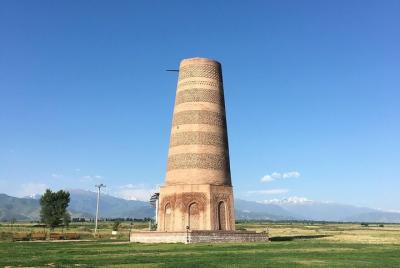 Visita a la torre medieval de Burana Visita a la torre medieval de Burana
