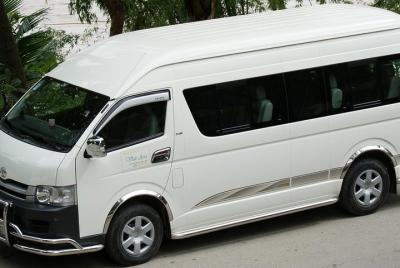 Traslado desde el aeropuerto al hotel en Pakse