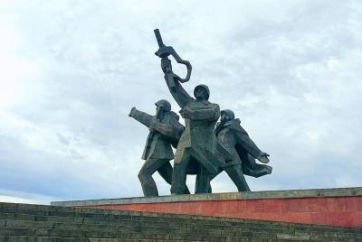 Recorrido a pie por la herencia soviética: Riga después de la Seg