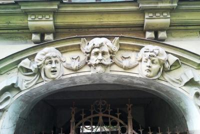 Tour privado a pie por Riga desconocido