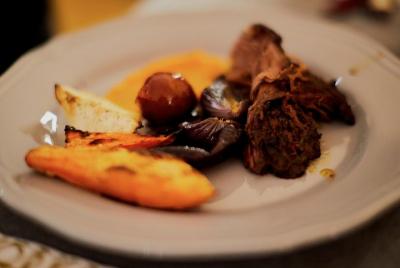 Cena en familia local