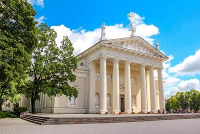 Paseo histórico por Vilnius con un local