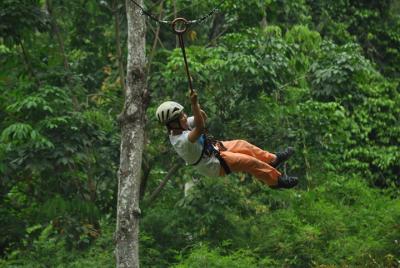 Cuerda alta en la escuela de montaña