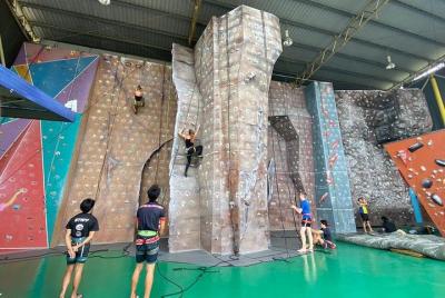 Viaje de experiencia de escalada en roca