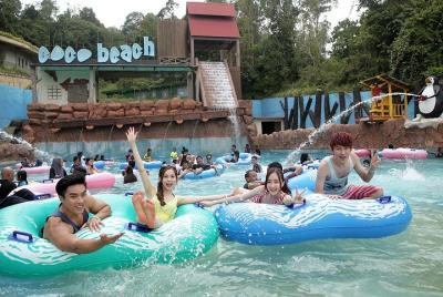 Entrada al parque acuático Bukit Gambang