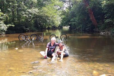 Excursión en bicicleta exótica a Borneo Jungle desde Kuching