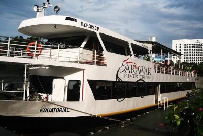 Sarawak Sunset River Cruise desde Damai Peninsular Sarawak Sunset River Cruise desde Damai Peninsular