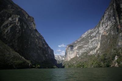 Cañón del Sumidero y pueblo mágico de Chiapa de Corzo desde Tuxtl Cañón del Sumidero y pueblo mágico de Chiapa de Corzo desde Tuxtl