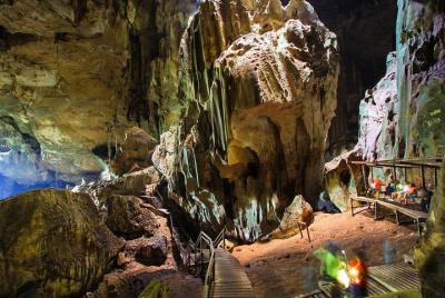 Excursión a las cuevas de Niah y Tusan Beach