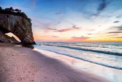Tour al atardecer en la playa de Tusan