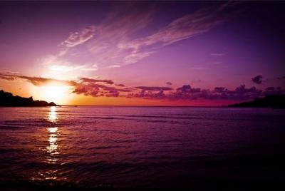 Crucero al atardecer de Comino que incluye comida y bebidas