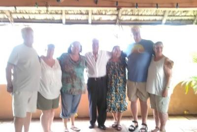 Cocinar y comer con una familia local