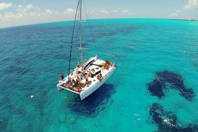 Excursión en catamarán - Isla Mujeres y snorkel