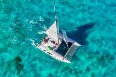 Experiencia en catamarán privado para hasta 9 pasajeros