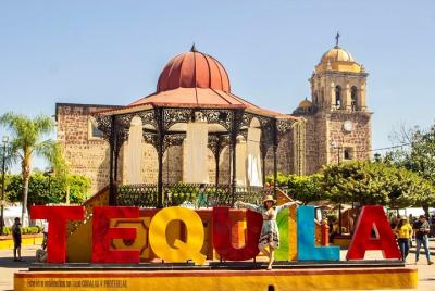 Guadalajara a Tequila - Traslado privado con conductor de habla i Guadalajara a Tequila - Traslado privado con conductor de habla i