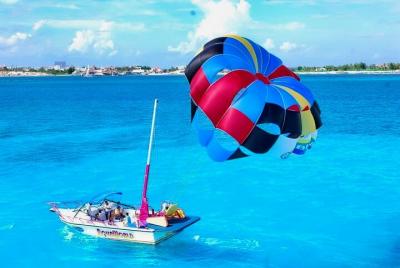 Skyrider Parasailing desde Playa Mujeres, Cancún