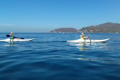 Paseo en kayak desde el continente a la Isla Ixtapa, buceo de sup