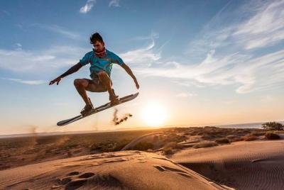 Tour de sandboarding al atardecer en las dunas de La Paz