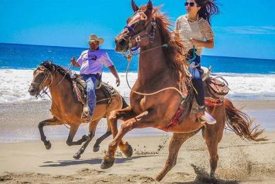 ¡Combo de equitación y cuatrimoto! Senderos de montaña y hermosas ¡Combo de equitación y cuatrimoto! Senderos de montaña y hermosas