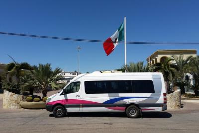 Transporte de ida a hoteles o al aeropuerto.