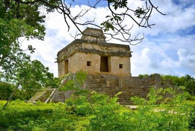 Excursión por las ruinas de Dzibilchaltún y descanso en la Playa 