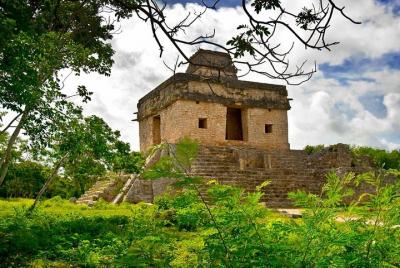 Dzibilchaltun y Progreso, Naturaleza y Arqueología