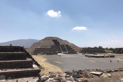 Acolman, Teotihuacán, Plaza de las Tres Culturas, taller de artes Acolman, Teotihuacán, Plaza de las Tres Culturas, taller de artes