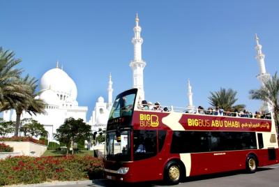 Excursión en autobús Big Bus con paradas libres a Abu Dhabi inclu Excursión en autobús Big Bus con paradas libres a Abu Dhabi inclu
