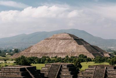  Teotihuacan, Tlatelolco, Guadalupe Shrine and Tequila Tasting To