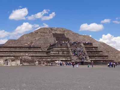 Santuario de Guadalupe de 2 días, pirámides de Teotihuacán y Xoch