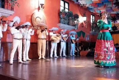Vive una Noche Mexicana en Plaza de los Mariachis